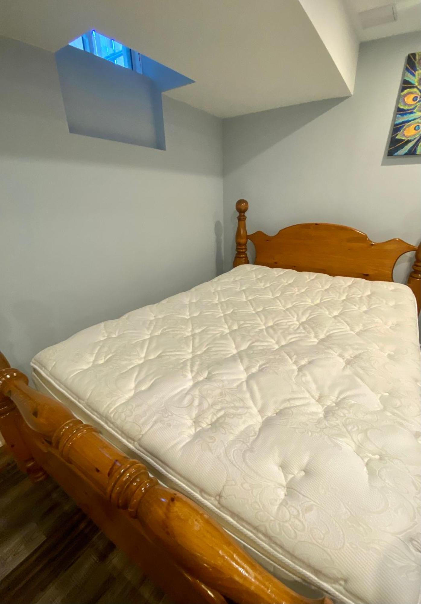 2 Bedroom With 2 Ensuites Unit In Richmond Hill Eksteriør billede